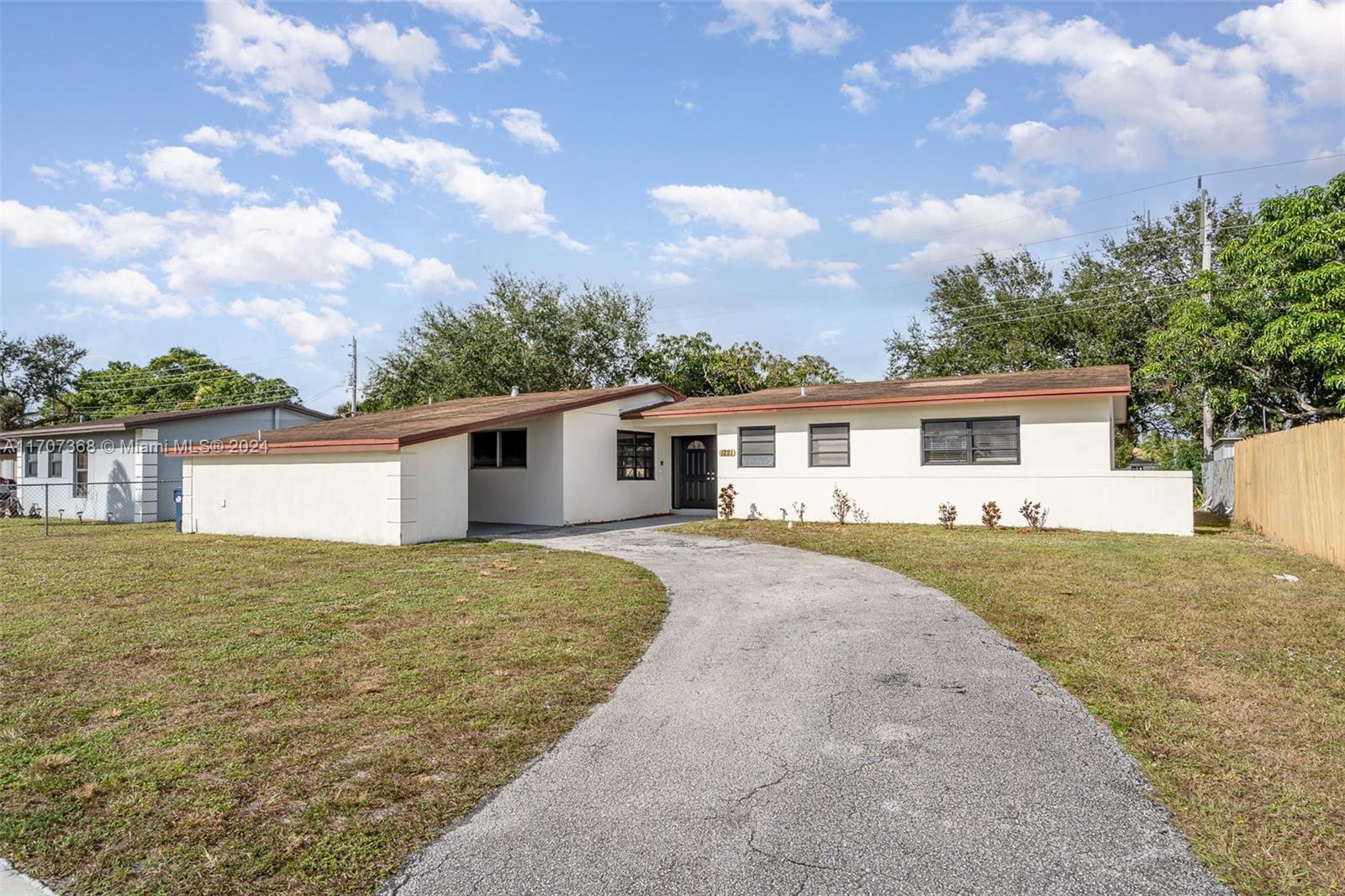 1221 Nw 202nd St, Miami Gardens, Broward County, Florida - 3 Bedrooms  
2 Bathrooms - 