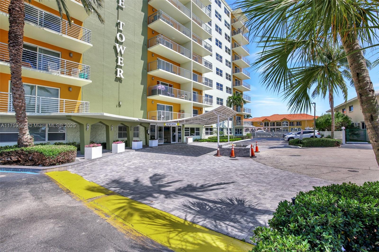 Rental Property at 2900 Ne 30th St I1, Fort Lauderdale, Broward County, Florida - Bedrooms: 2 
Bathrooms: 2  - $3,950 MO.