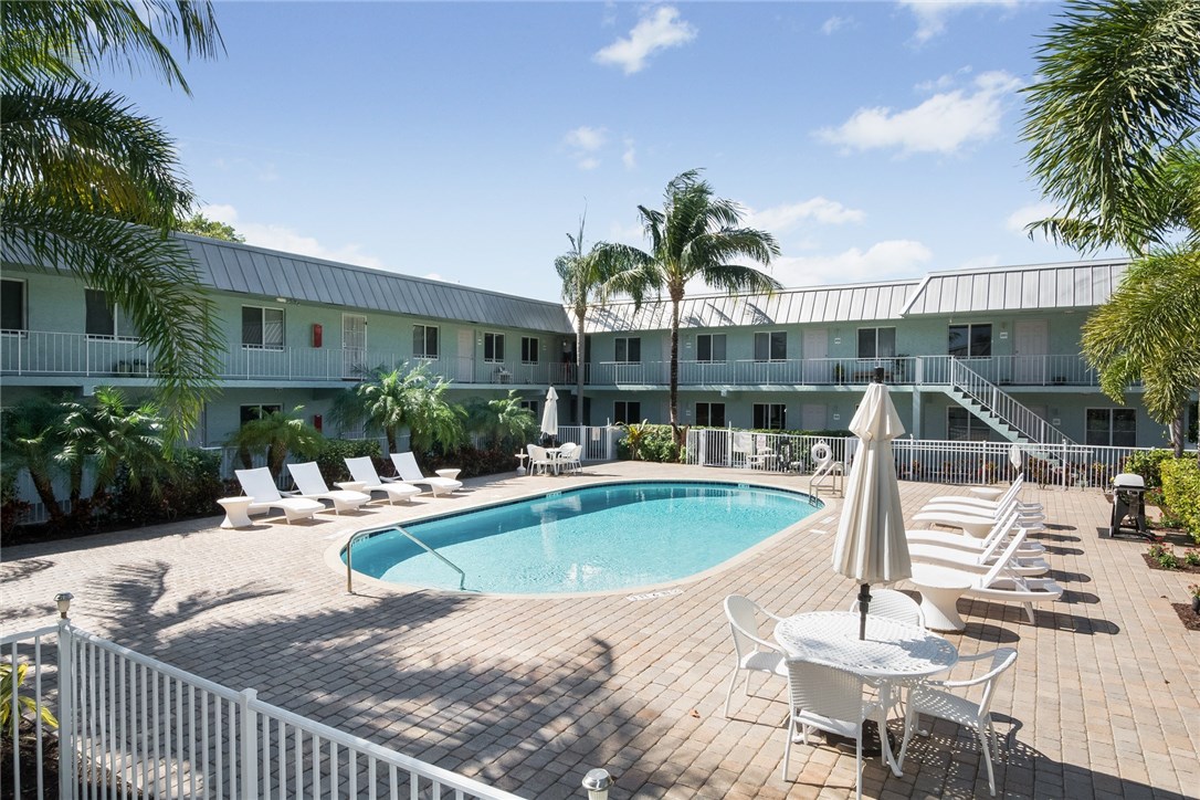 9705 Collins Ave 1101N