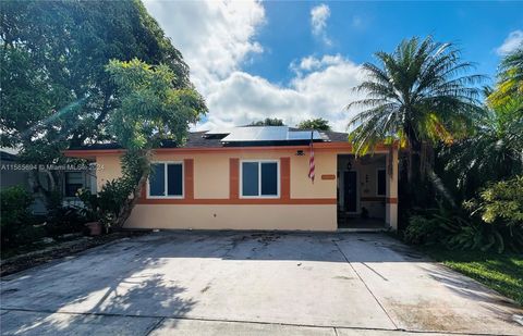 Single Family Residence in Miami FL 13540 178th St St.jpg