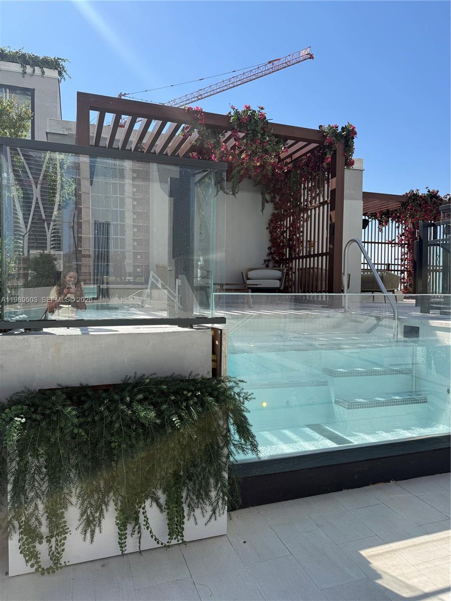 View photos, virtual tours, details... 20 NE 11th ST 3212b