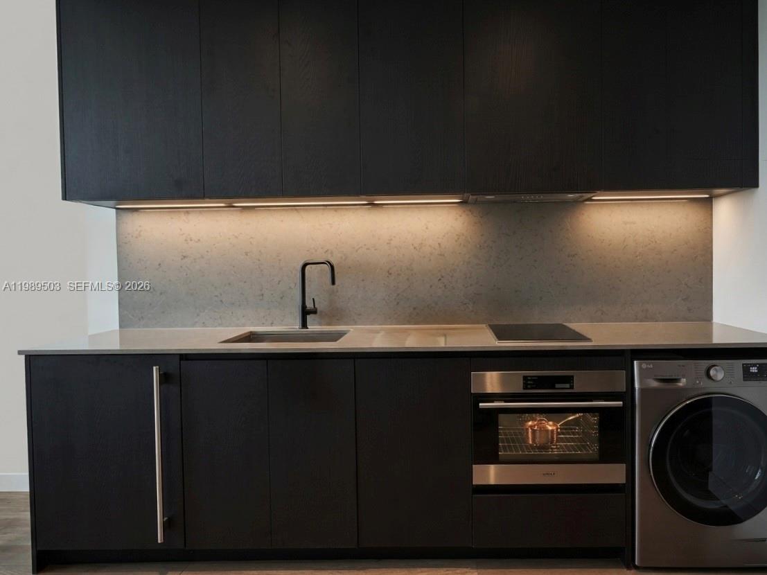 E11EVEN HOTEL - Residential