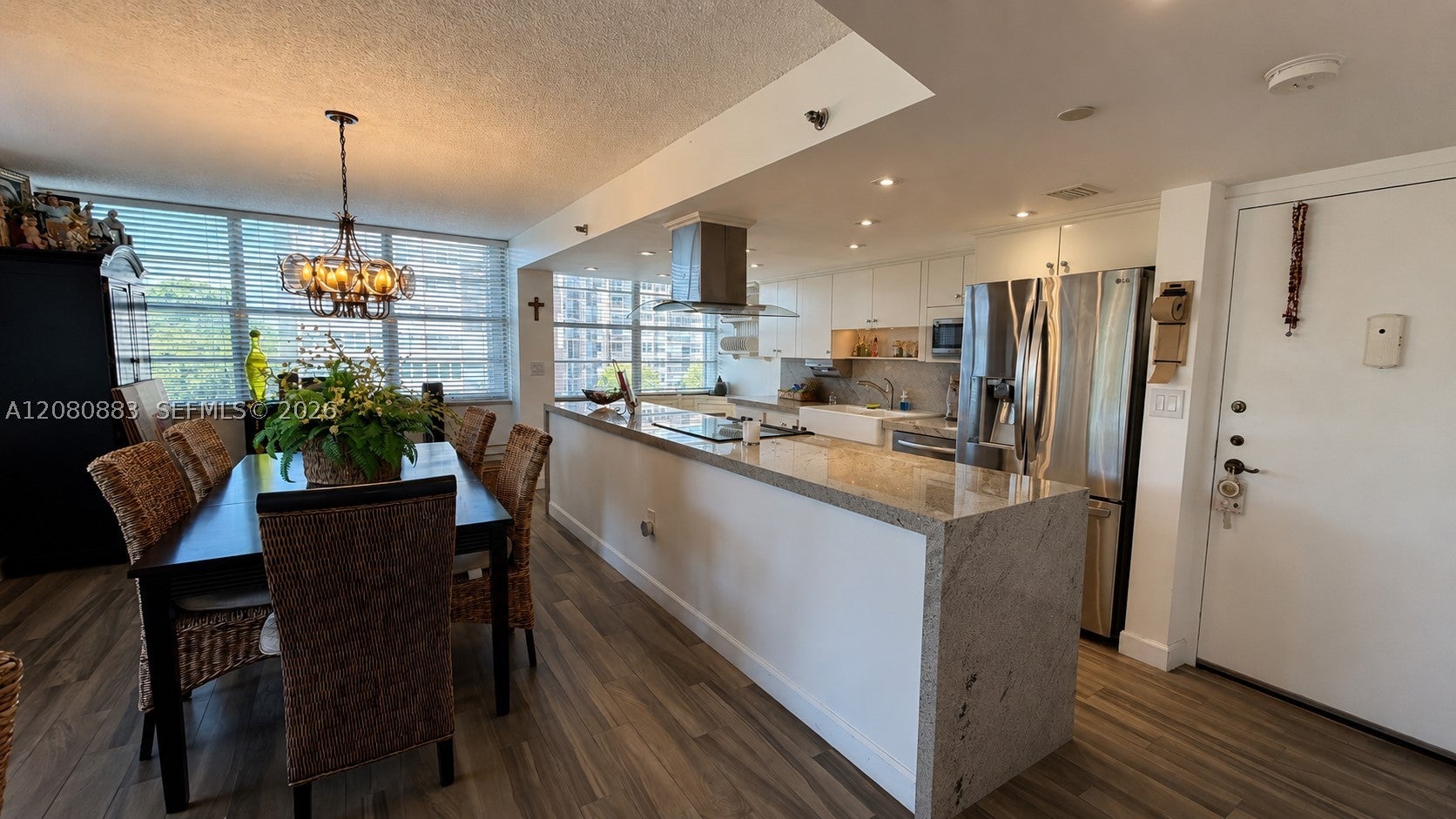 1200 Saint Charles Pl 411