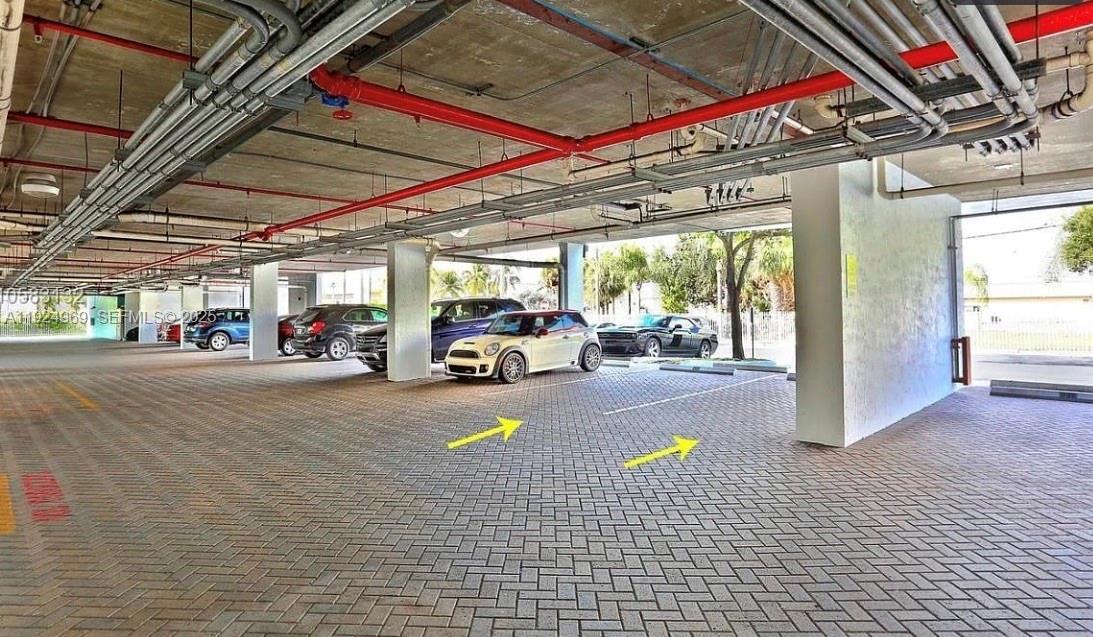 BREEZE CONDO - Residential Lease