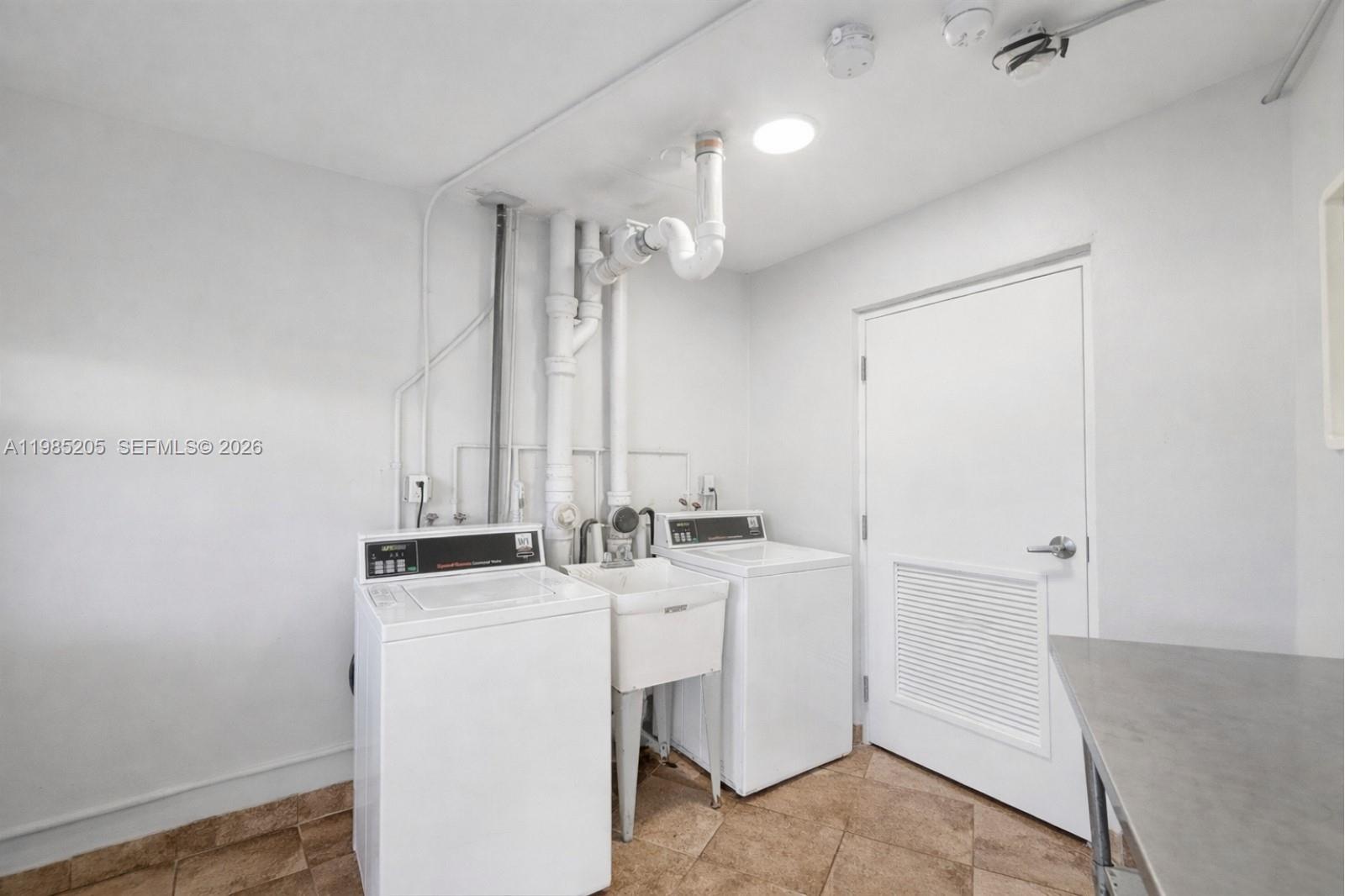 JADE WINDS GROUP-DAISY GA - Residential