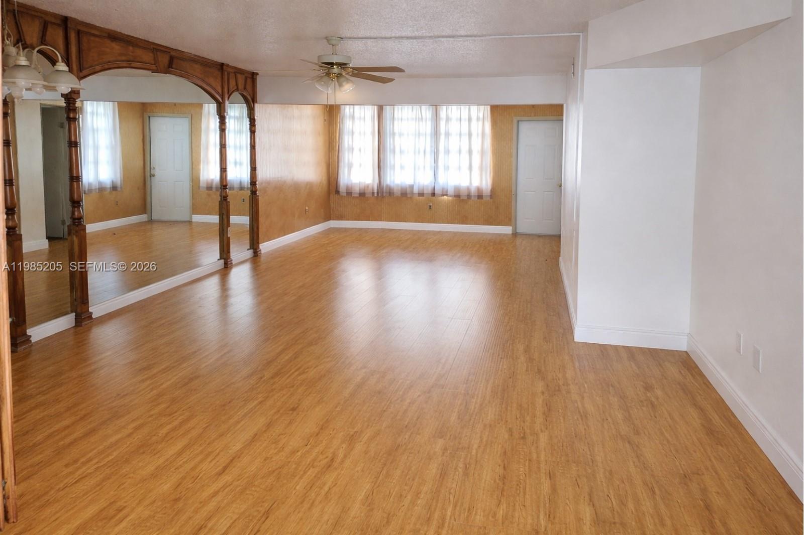 1750 NE 191st St 106-1