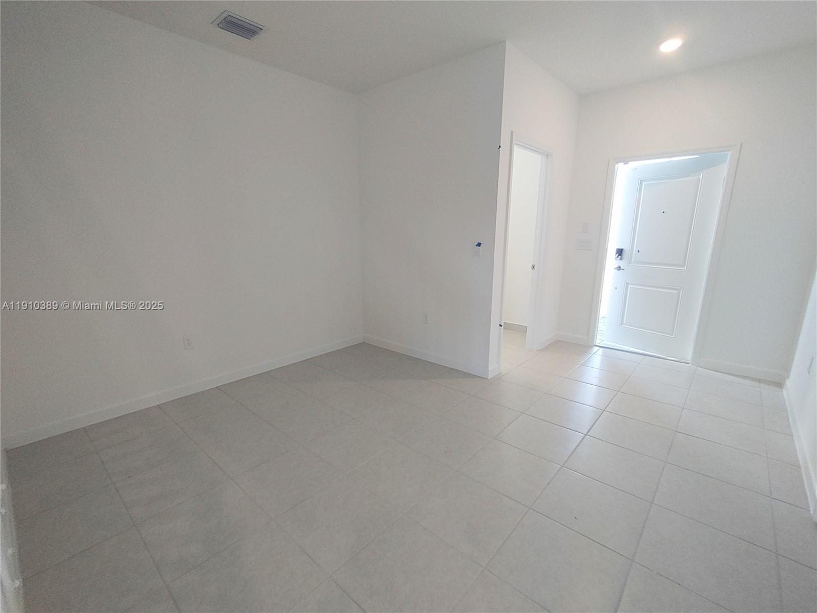 SUNSET TRAILS - Residential Lease