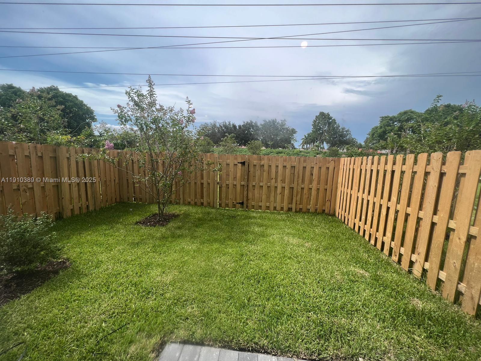 SUNSET TRAILS - Residential Lease