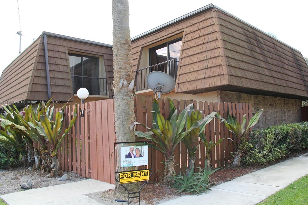 Photo of 1302 Nebraska Ave #9d, Fort Pierce, FL 34950 (MLS # A11350740)