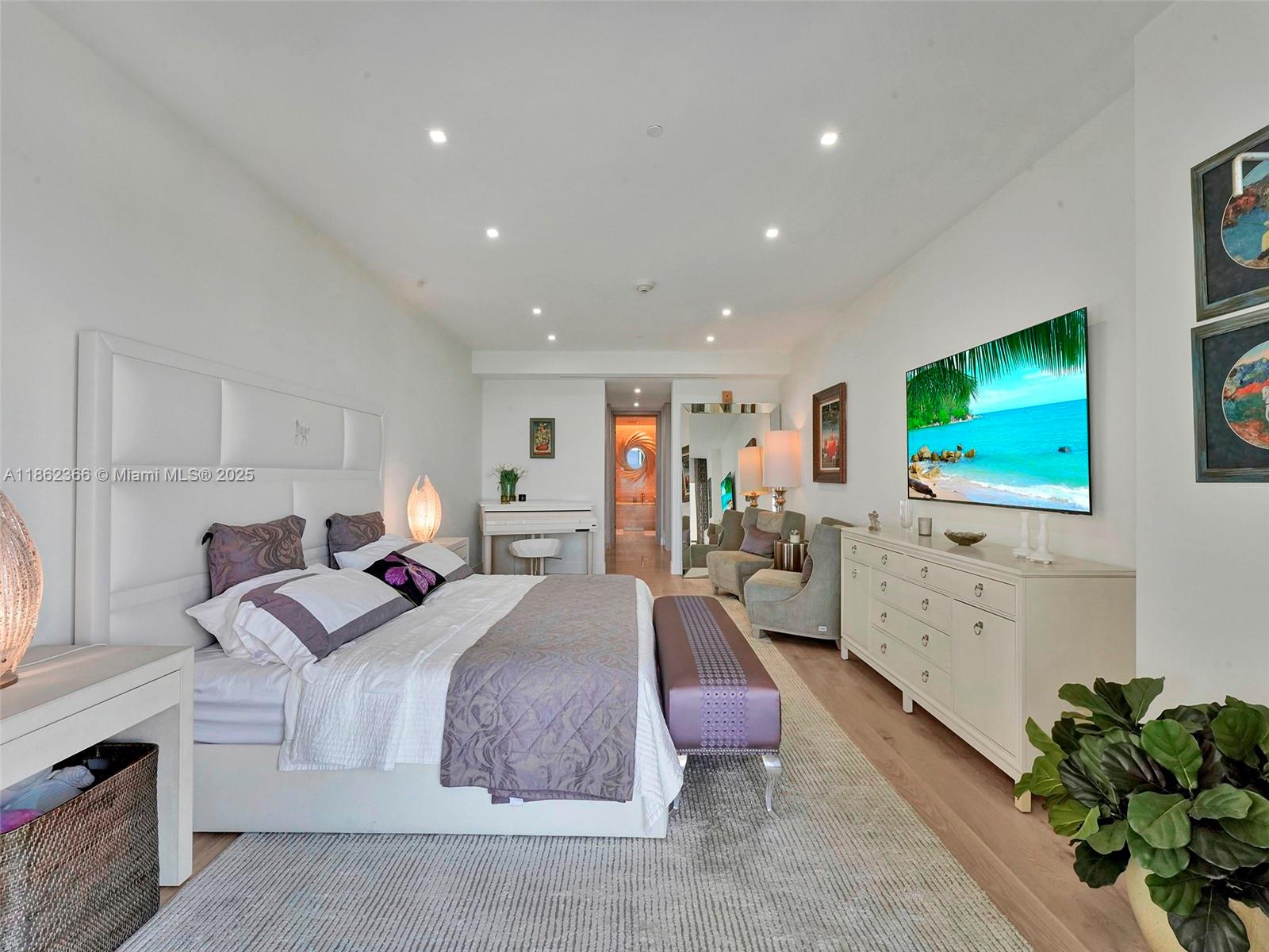 BAL HARBOUR CENTER CONDO - Residential