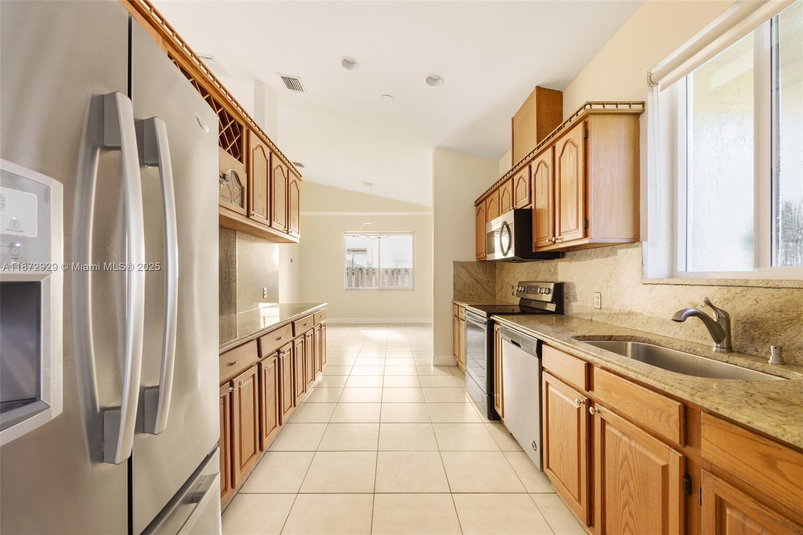 HOLLYWOOD BEACH PARK - Residential Lease