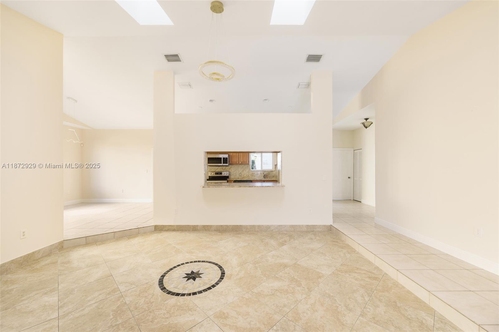 HOLLYWOOD BEACH PARK - Residential Lease