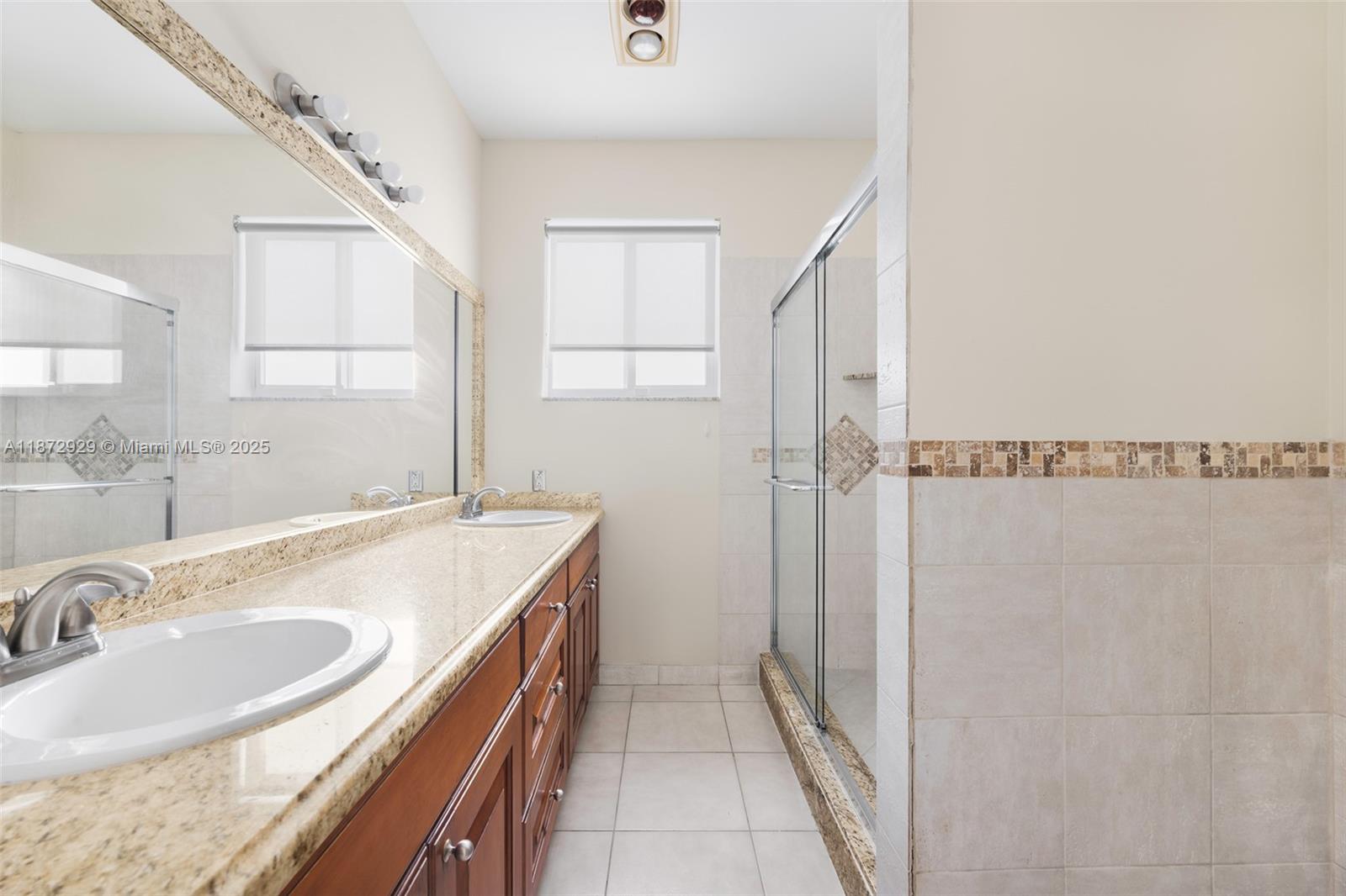 HOLLYWOOD BEACH PARK - Residential Lease