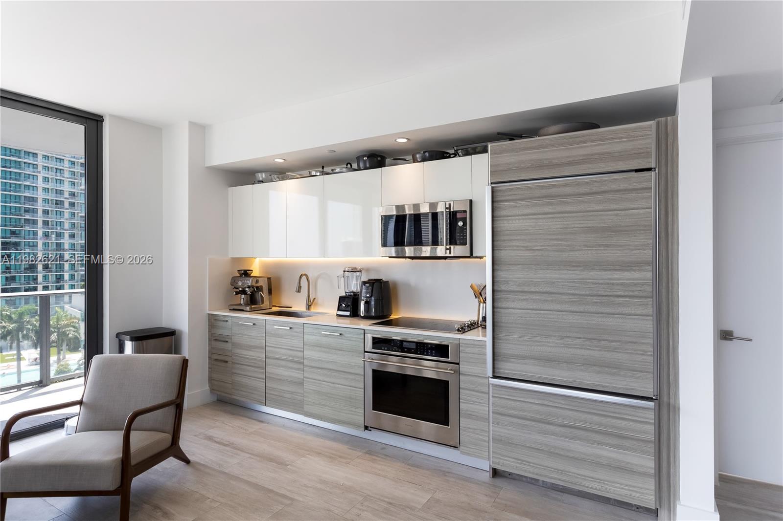 3401 MIDTOWN CONDO - Residential