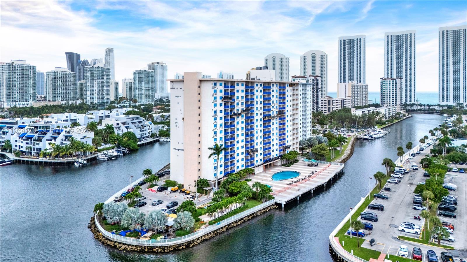 400 Kings Point Dr 1604