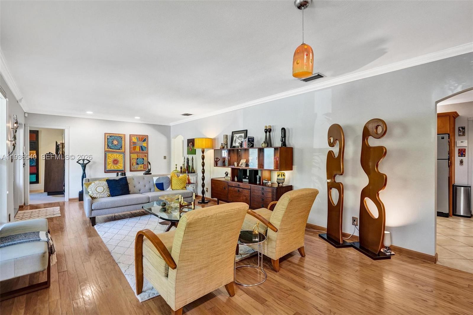 HOLLYWOOD LAKES SECTION - Residential