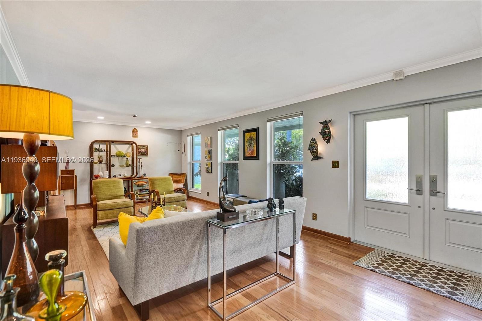 HOLLYWOOD LAKES SECTION - Residential