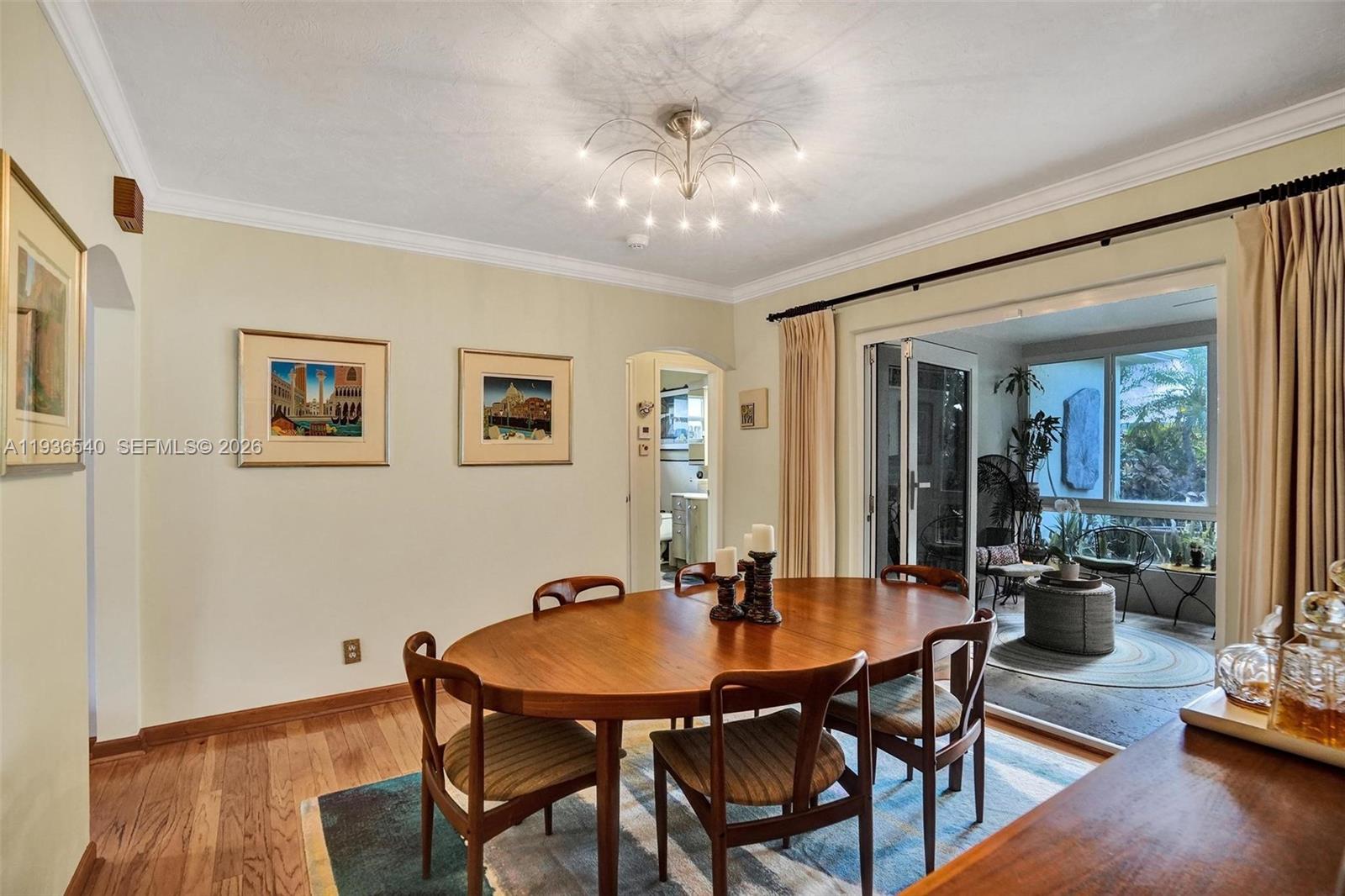 HOLLYWOOD LAKES SECTION - Residential