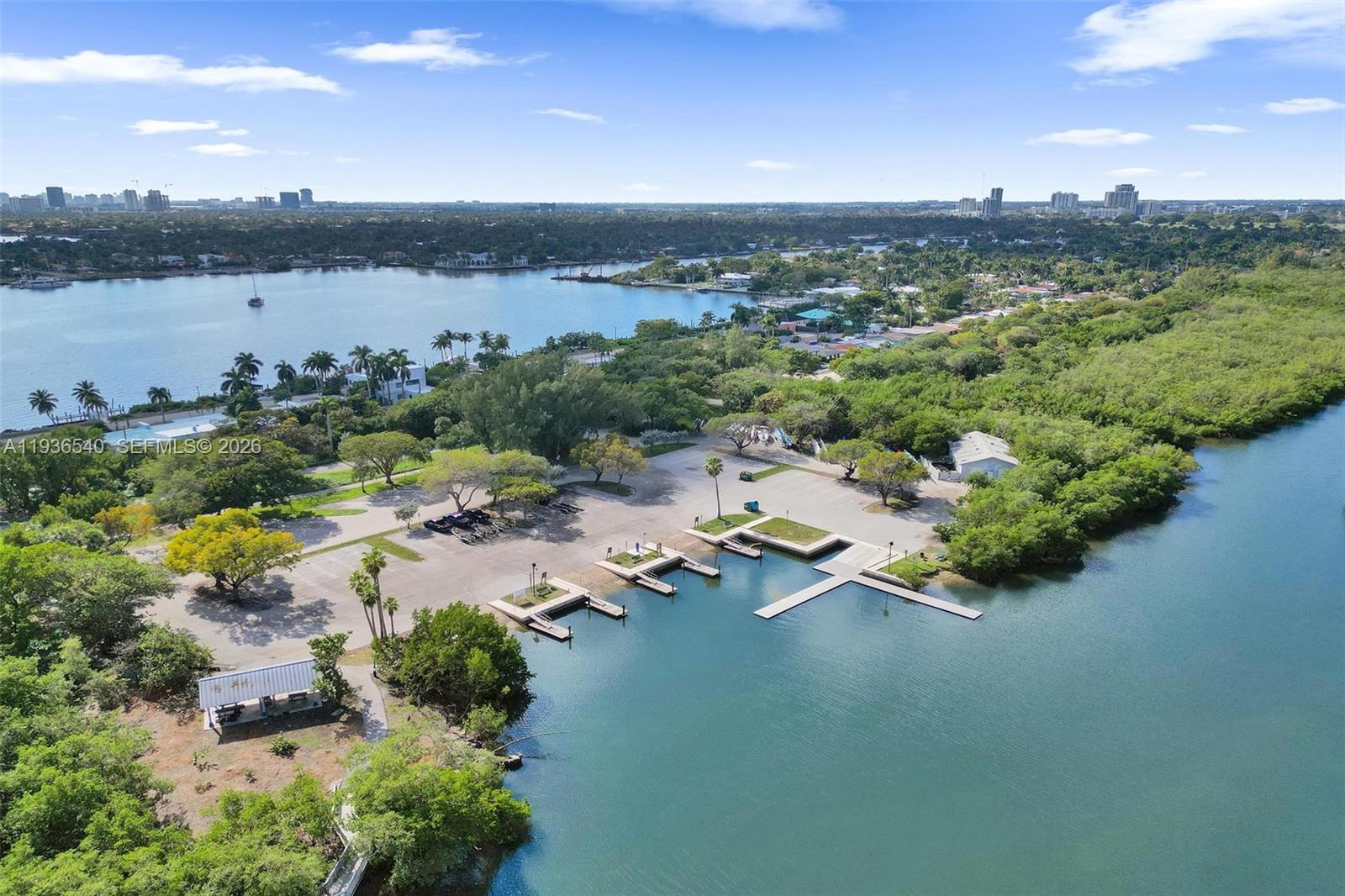 HOLLYWOOD LAKES SECTION - Residential