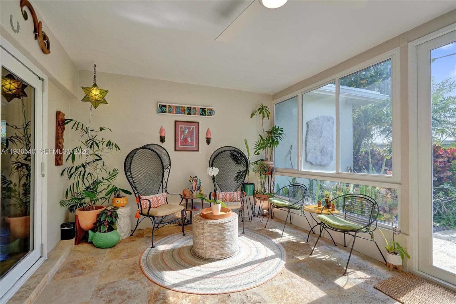 HOLLYWOOD LAKES SECTION - Residential