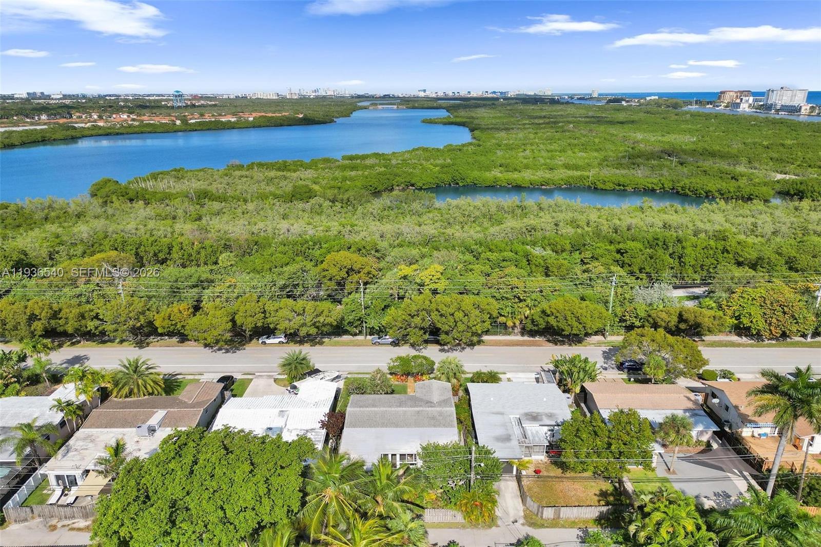 HOLLYWOOD LAKES SECTION - Residential