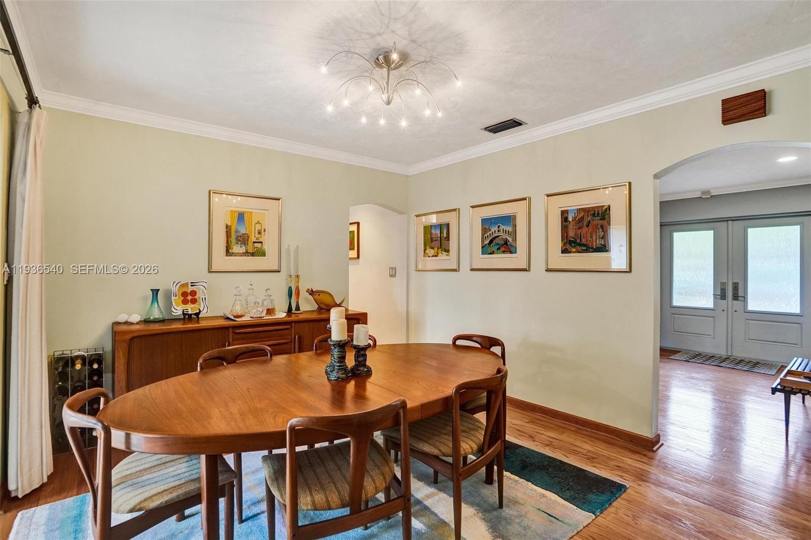 HOLLYWOOD LAKES SECTION - Residential