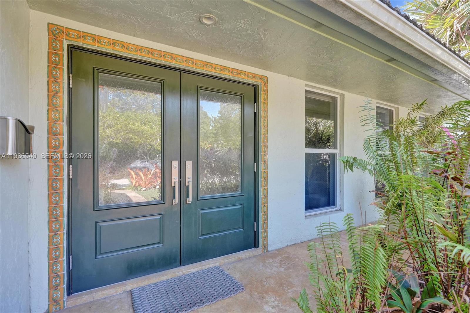 HOLLYWOOD LAKES SECTION - Residential