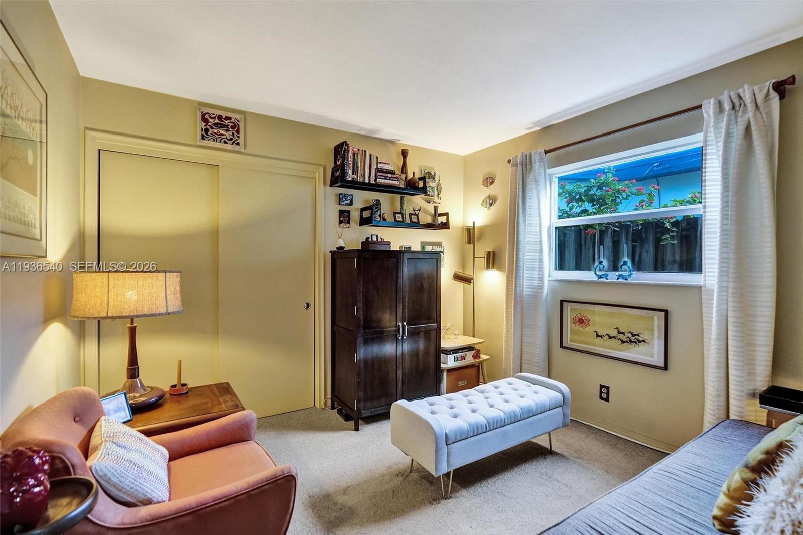 HOLLYWOOD LAKES SECTION - Residential