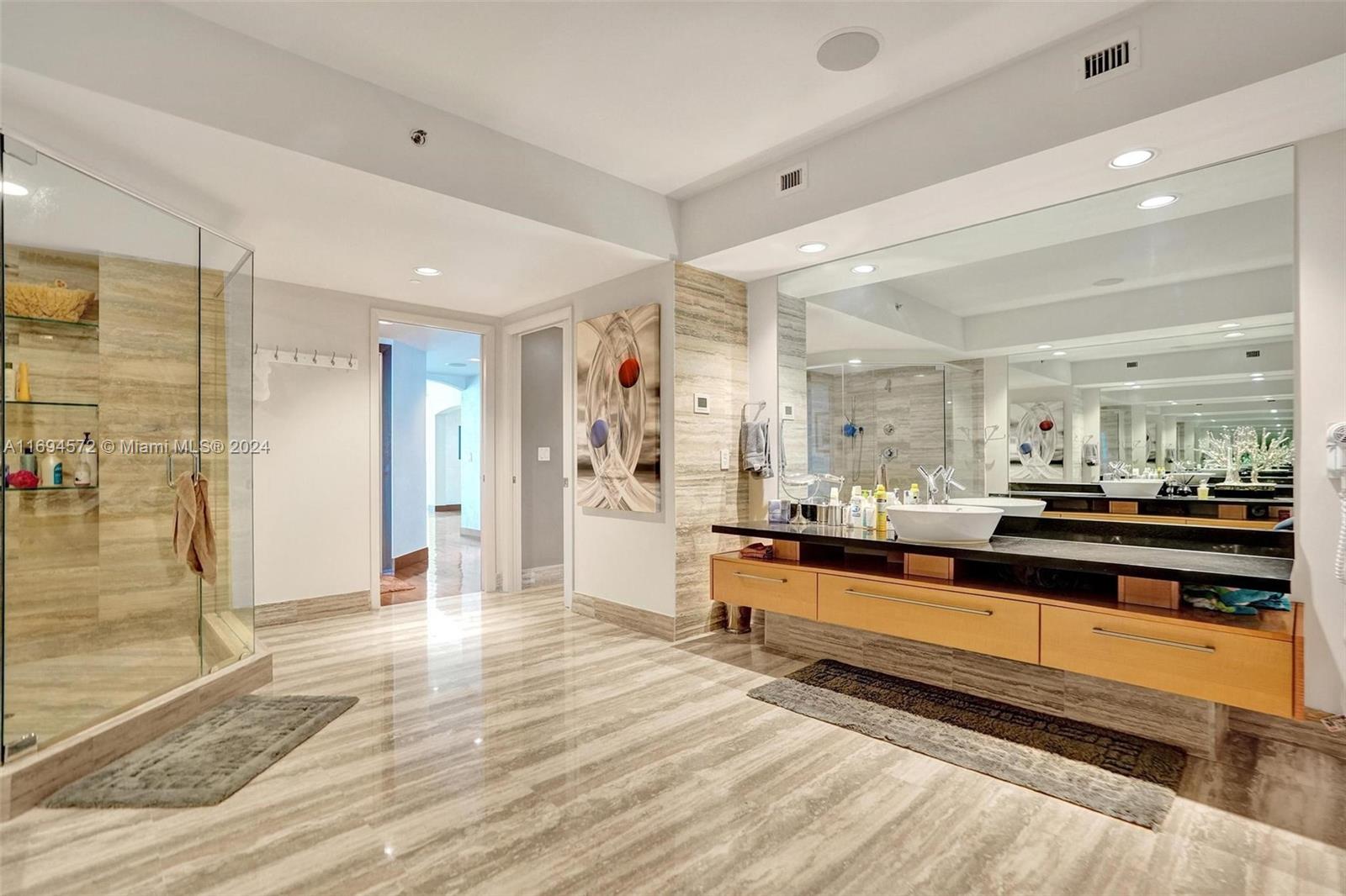 LAS OLAS BEACH CLUB CONDO - Residential