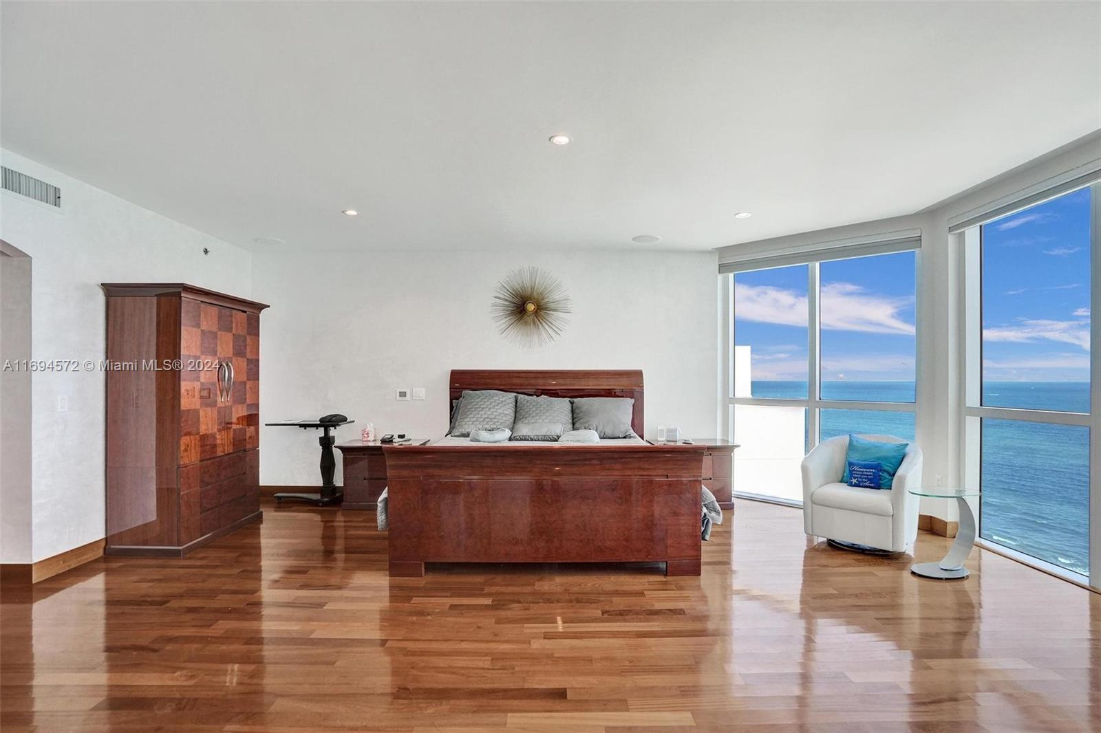 LAS OLAS BEACH CLUB CONDO - Residential