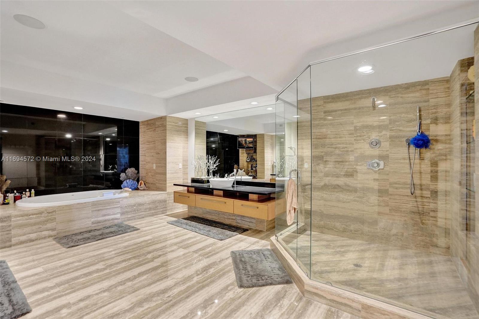 LAS OLAS BEACH CLUB CONDO - Residential