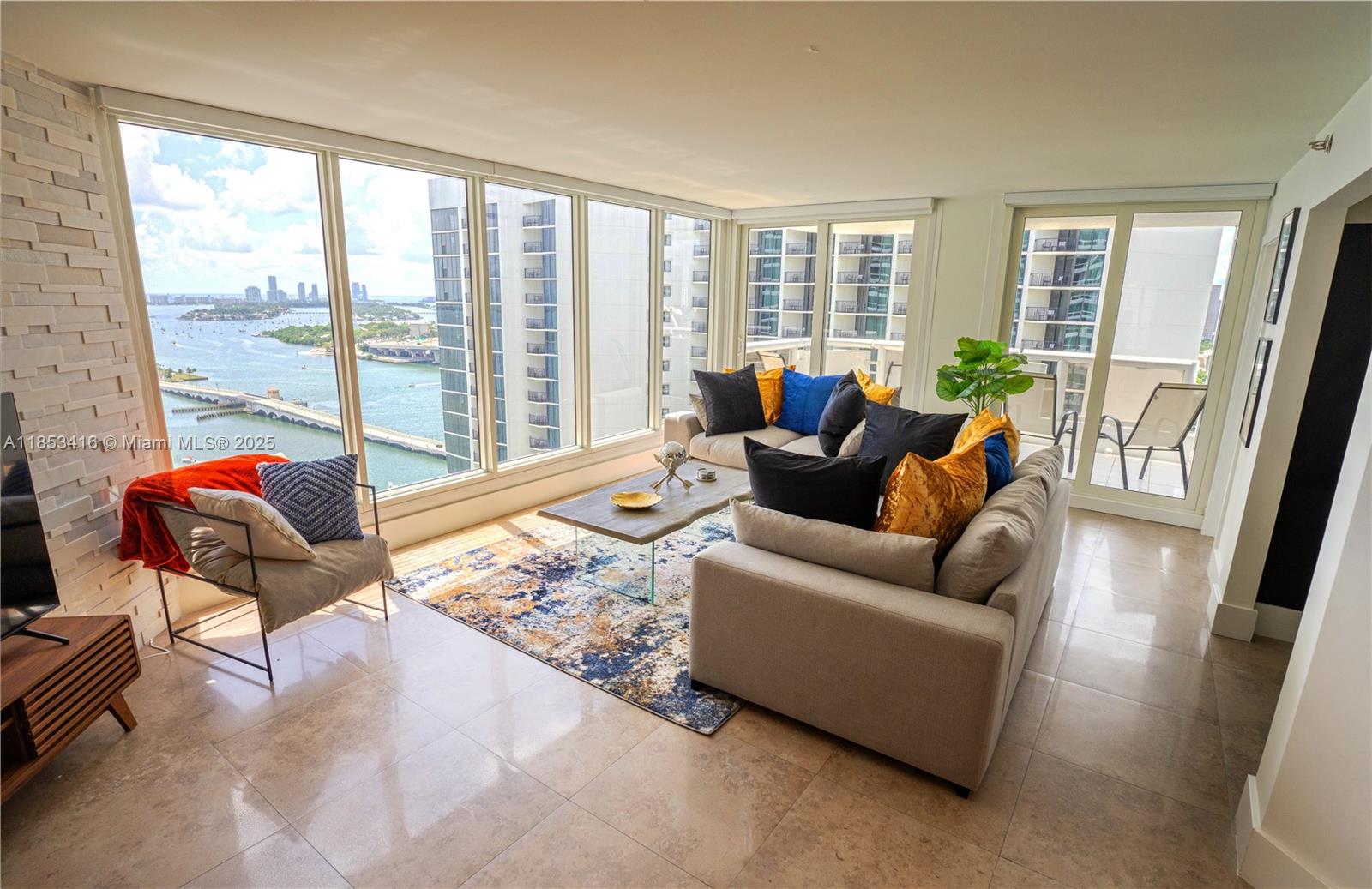 This beautifully remodeled two-bedroom apartment is located on the 31st floor and offers stunning ocean views from every room. The building is part of the prestigious Grand Condo and features top-tier amenities, including an impressive lobby with restaurants, bars, a Starbucks, and access to the marina. It’s ideally situated next to a park and the water, offering exceptional value in an unbeatable location.
Minimum 6 months lease!!