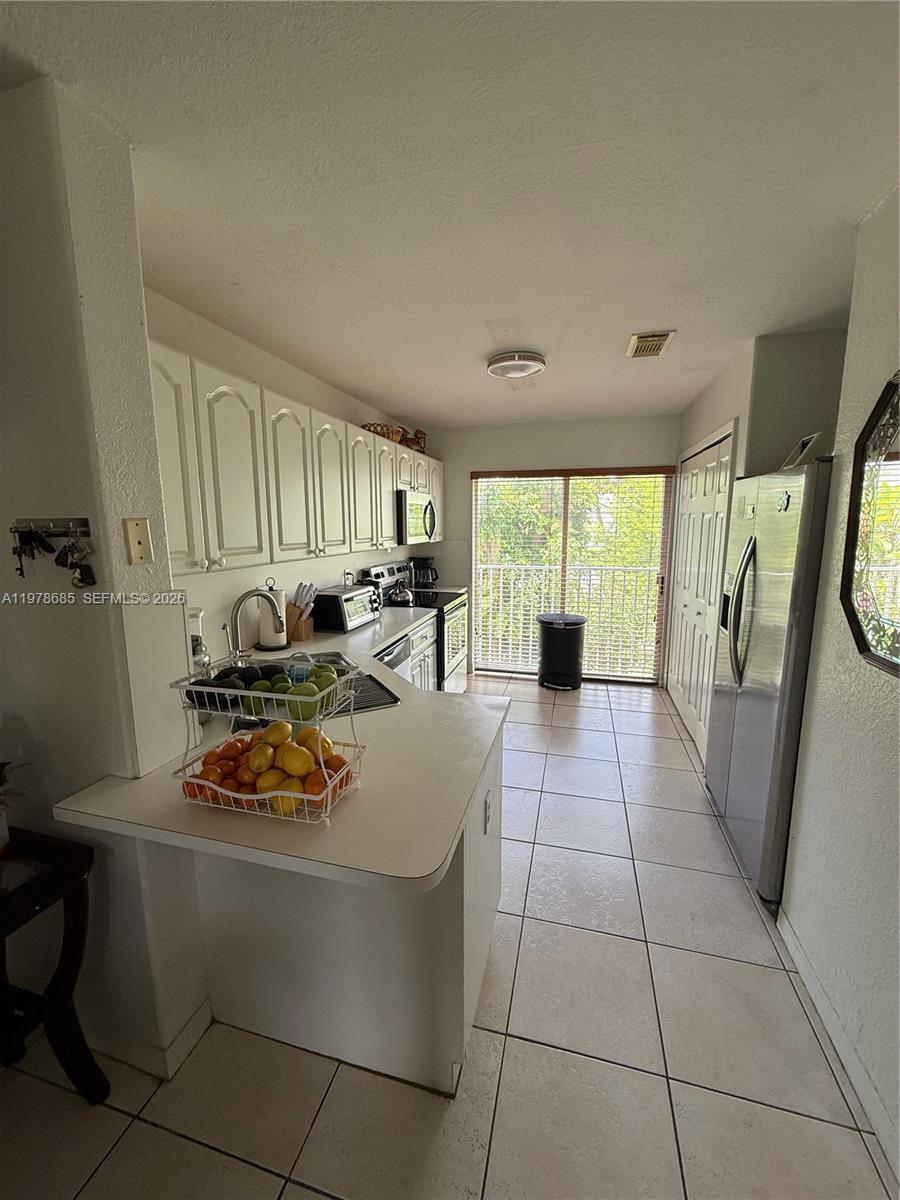DORAL GRAND CONDO - Residential