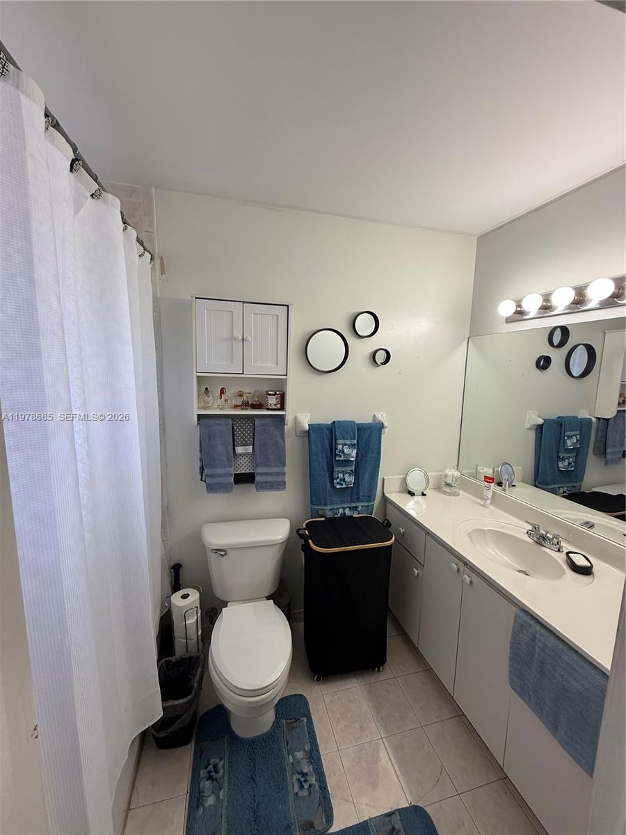DORAL GRAND CONDO - Residential
