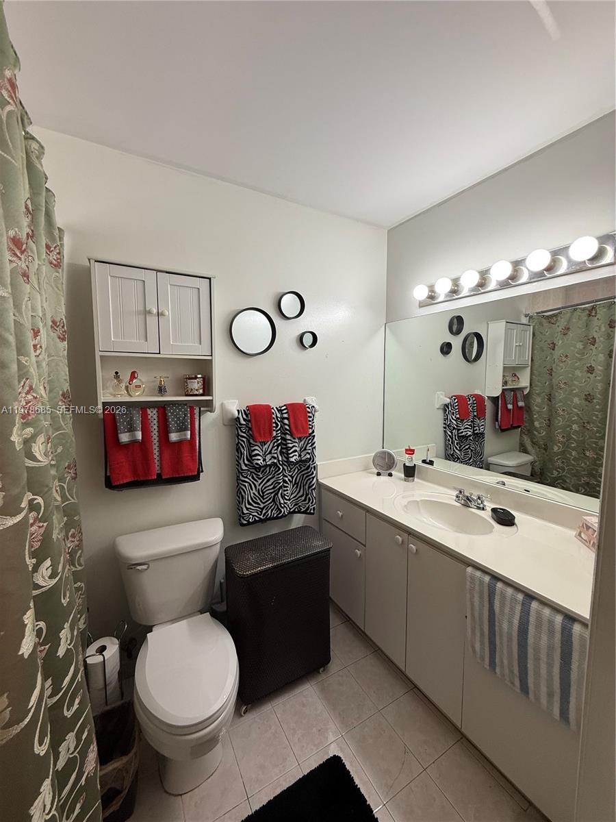DORAL GRAND CONDO - Residential
