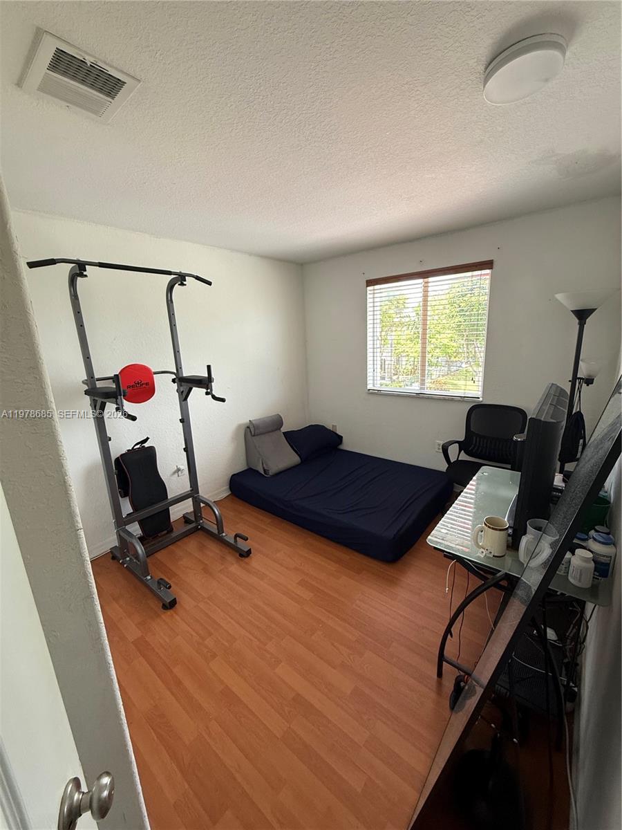 DORAL GRAND CONDO - Residential