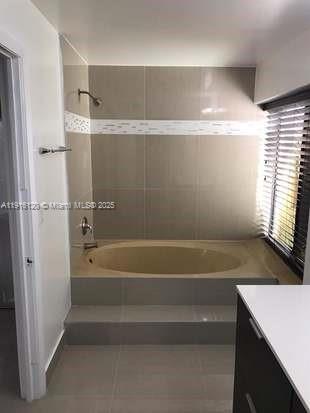 637 Executive Center Dr N107