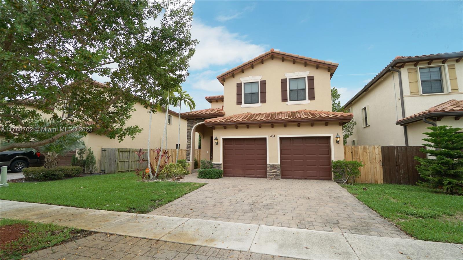 Property for Sale at 464 Se 35th Ave, Homestead, Miami-Dade County, Florida - Bedrooms: 5 
Bathrooms: 3  - $620,000