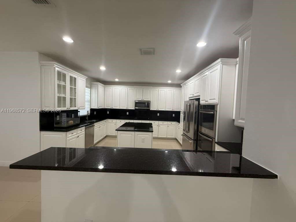 DORAL BREEZE - Residential