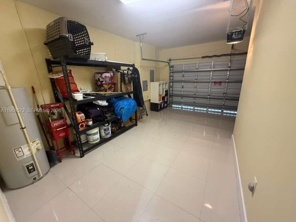 DORAL BREEZE - Residential