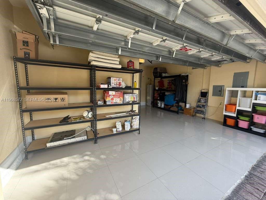 DORAL BREEZE - Residential