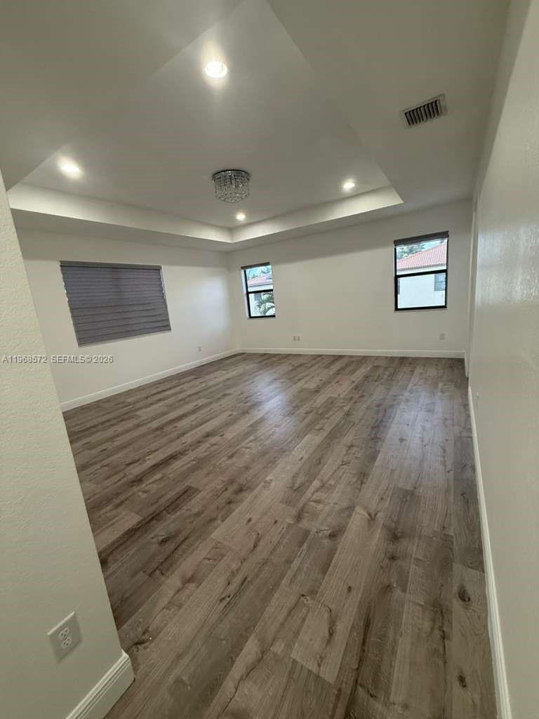 DORAL BREEZE - Residential