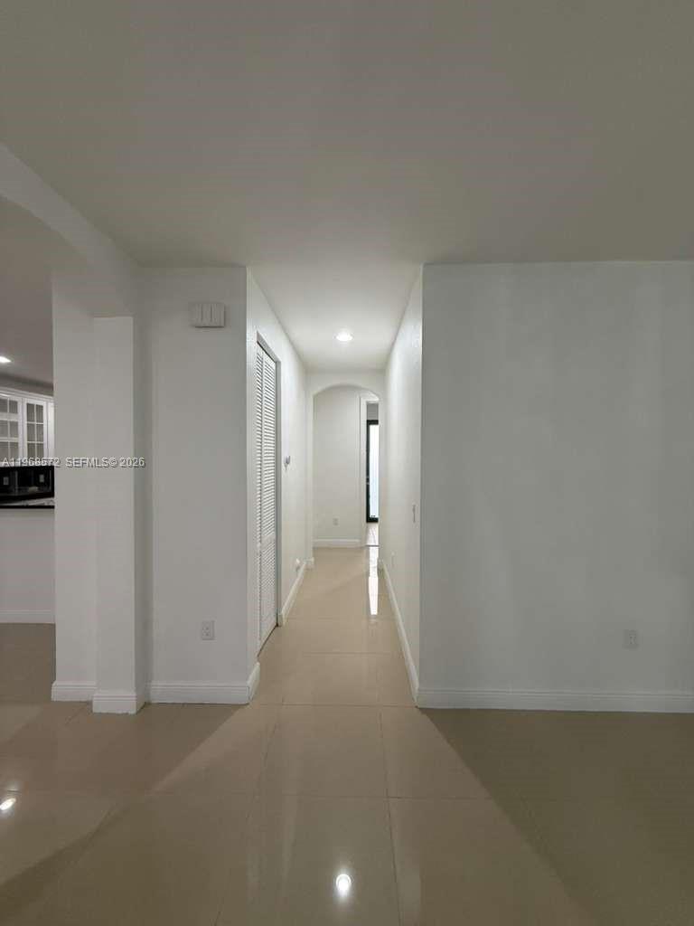 DORAL BREEZE - Residential