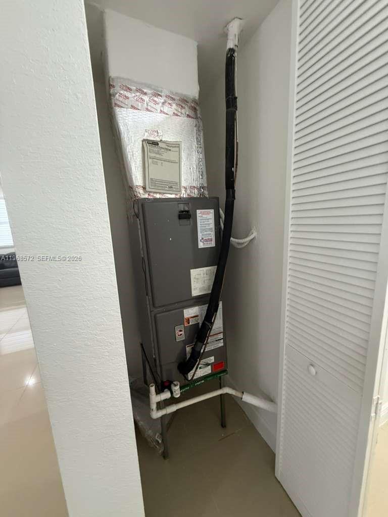 DORAL BREEZE - Residential