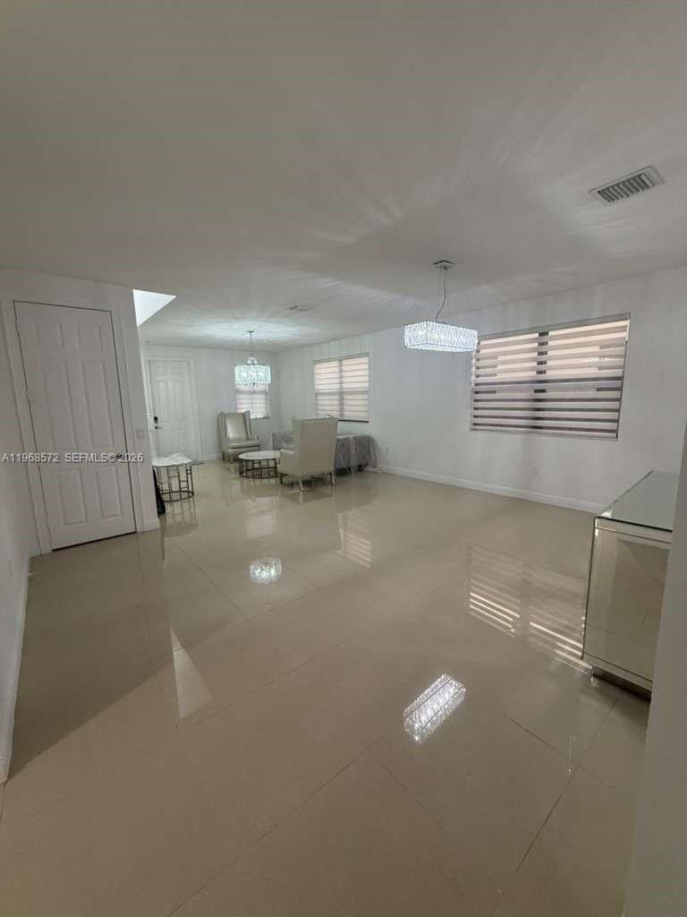 DORAL BREEZE - Residential