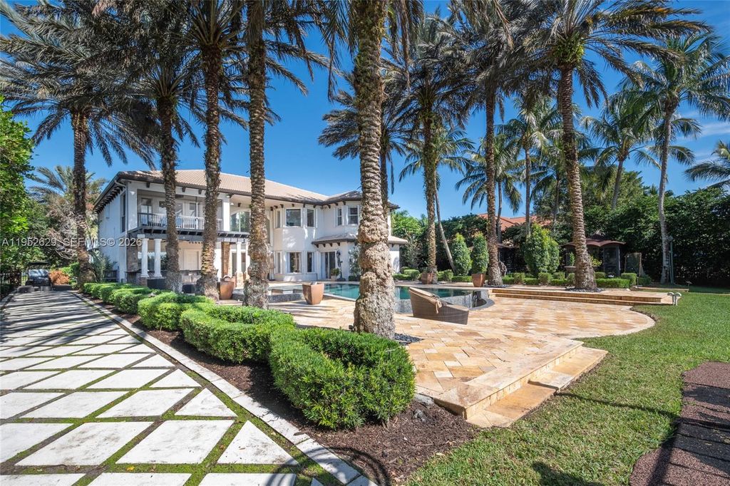 Photo of 11356 Canyon Maple Blvd, Davie, FL 33330 (MLS # A11952629)