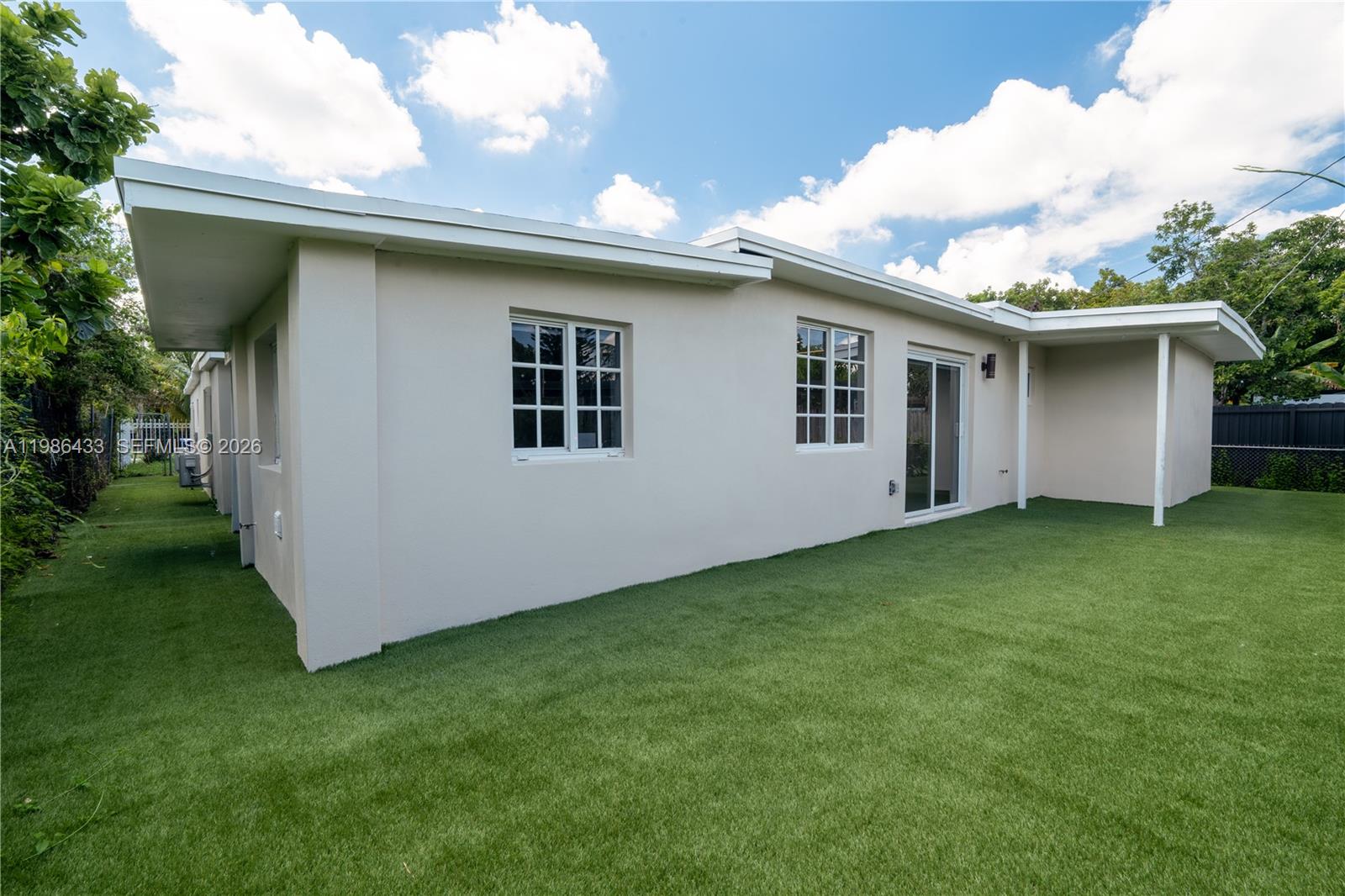 W MIAMI SHORES SEC B - Residential