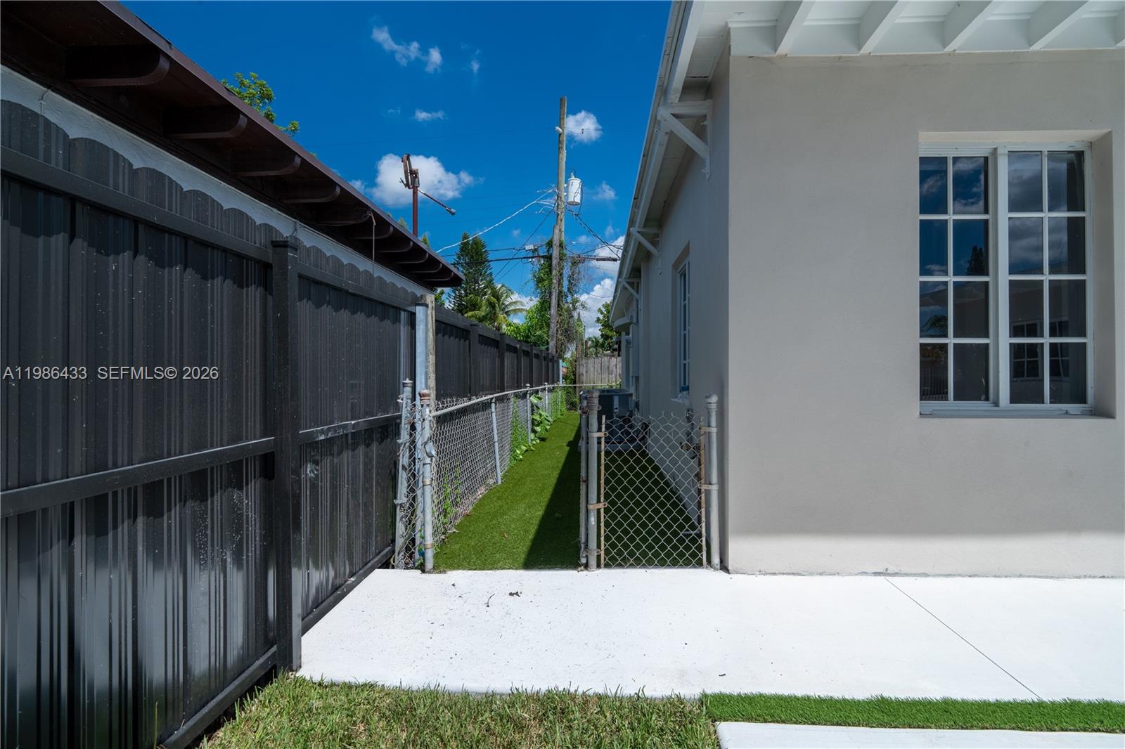 W MIAMI SHORES SEC B - Residential