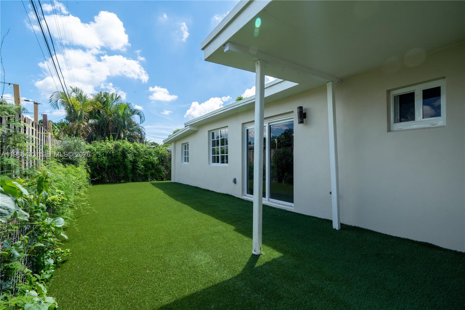 W MIAMI SHORES SEC B - Residential