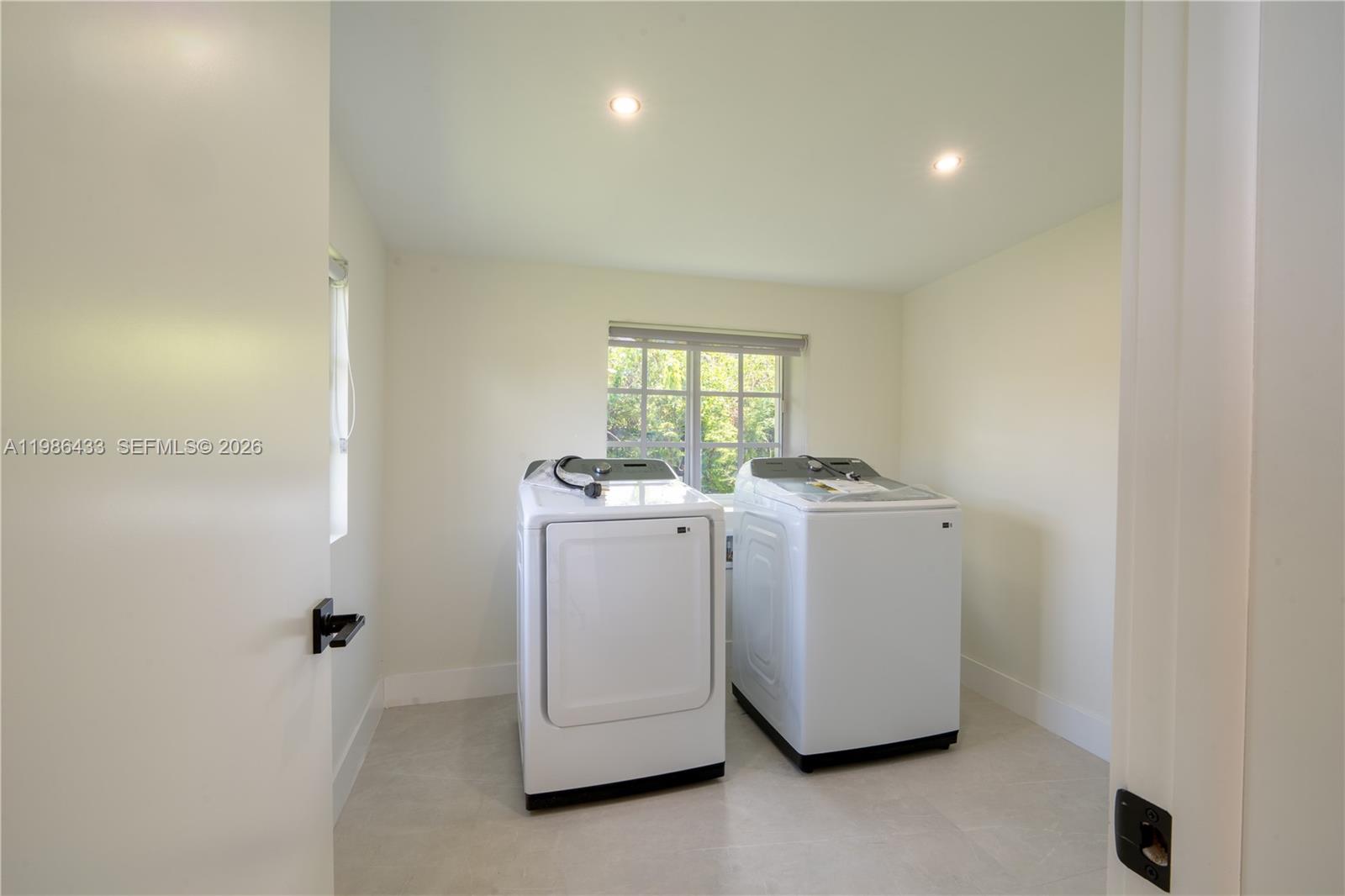 W MIAMI SHORES SEC B - Residential